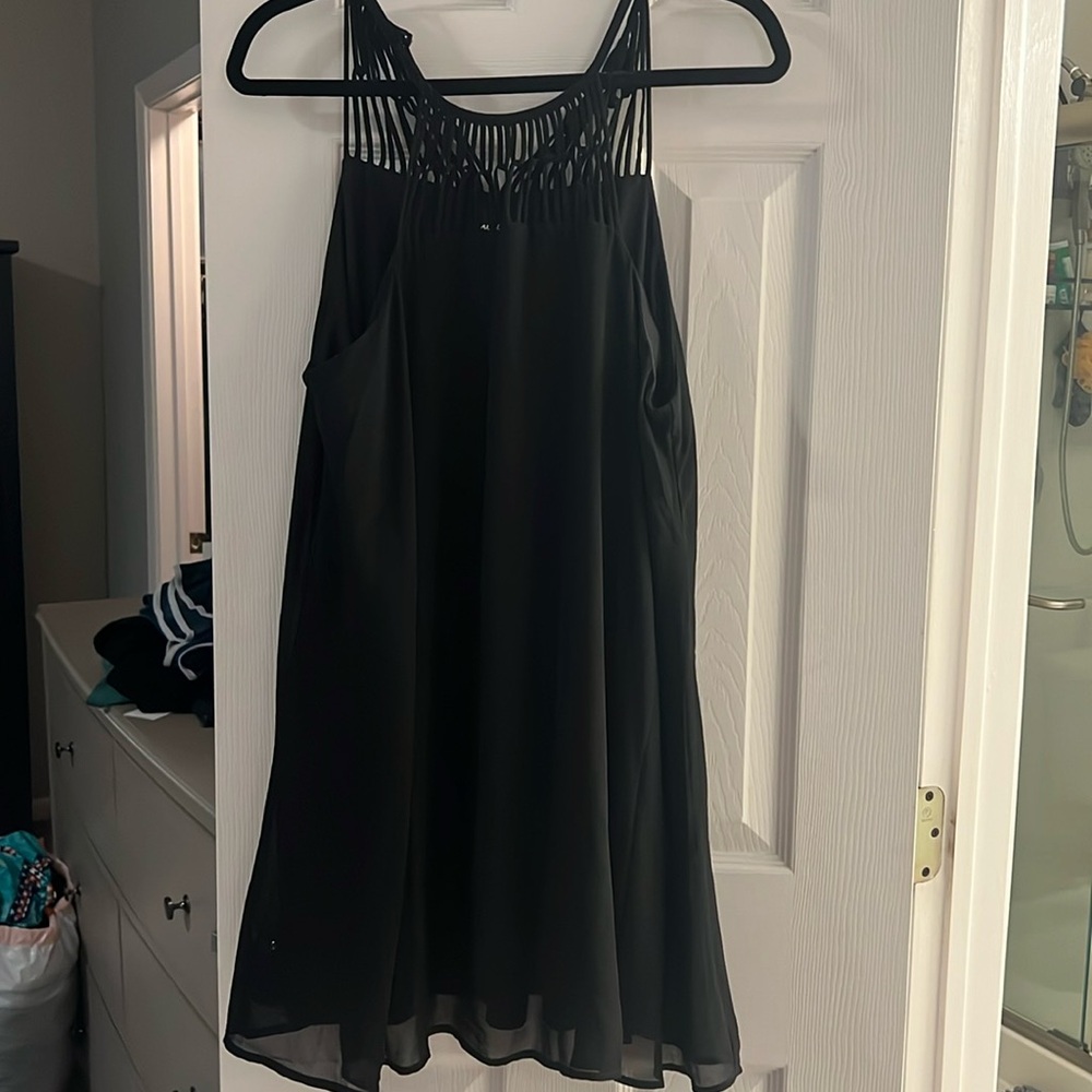 Black and white flowy dress